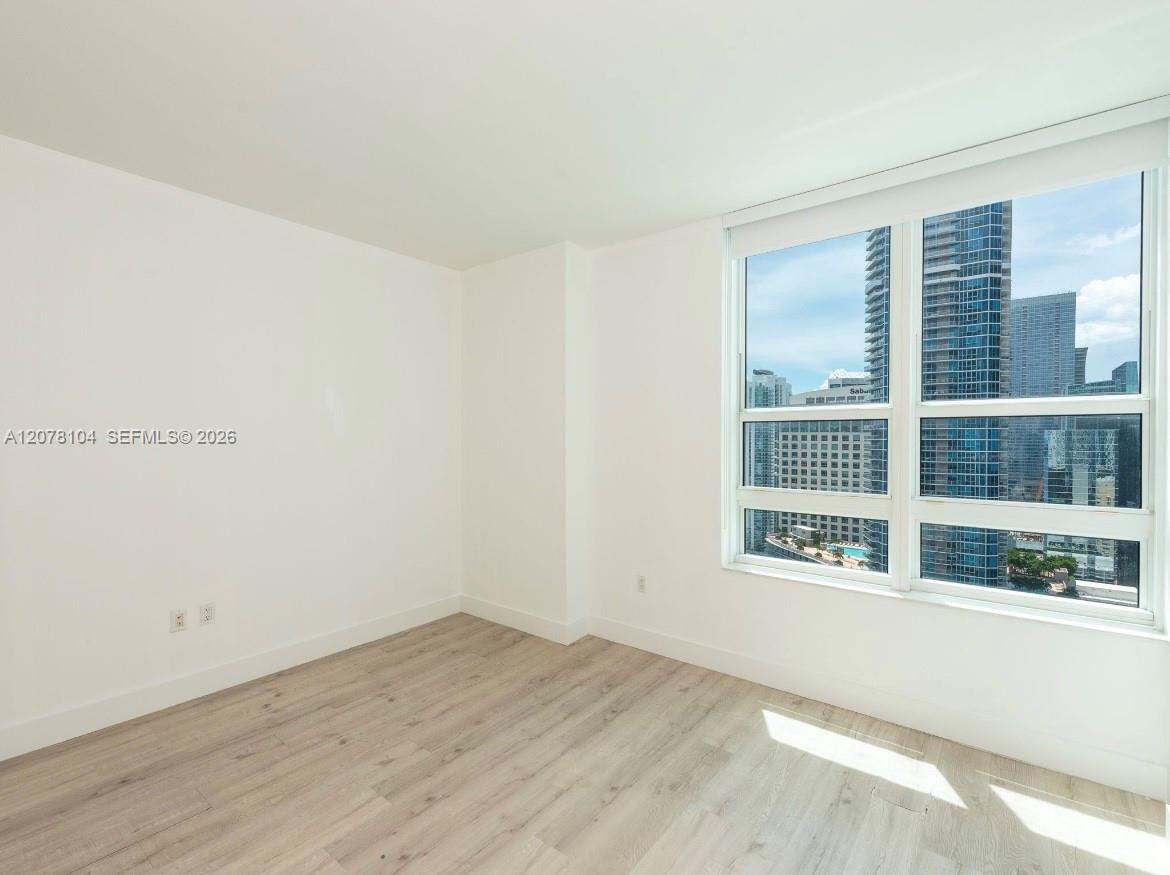 A12078104 Property Photo 6