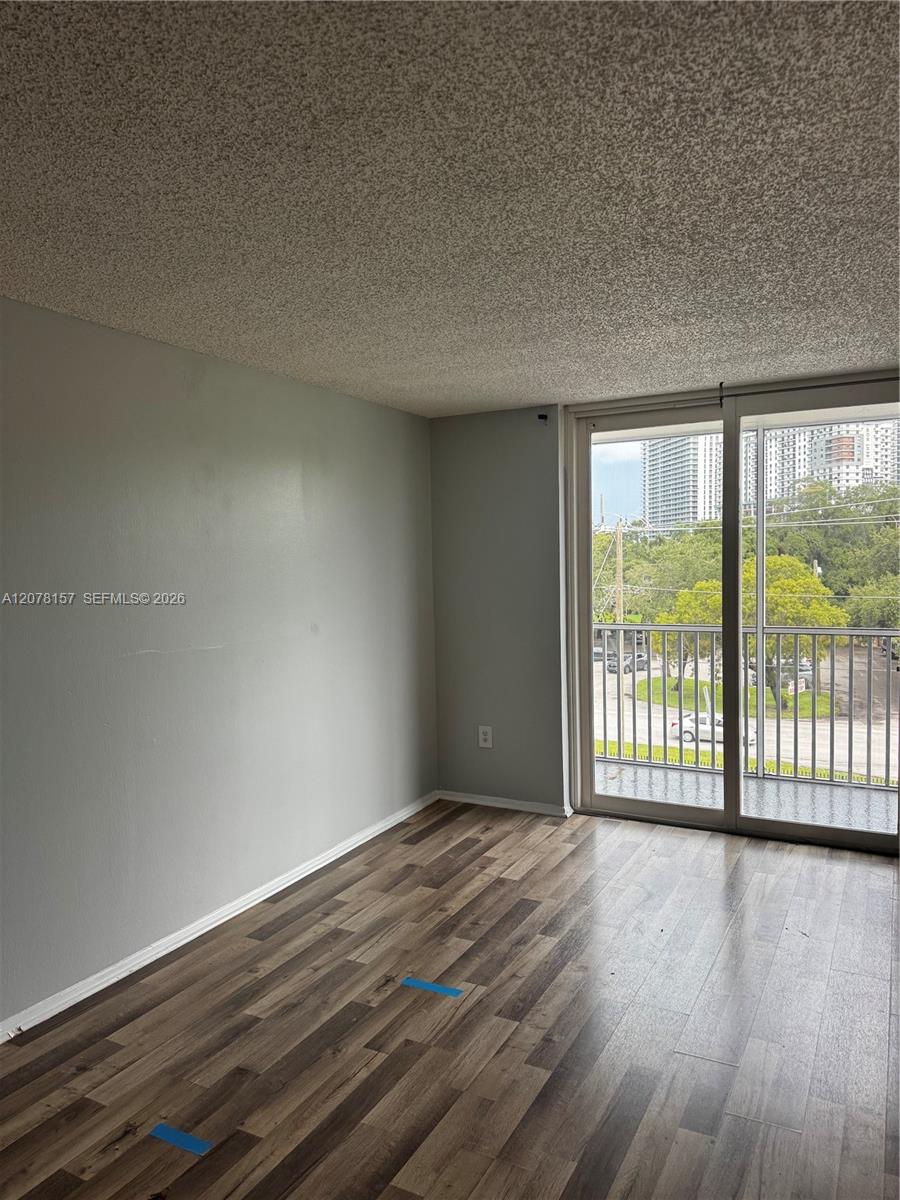 16851 Ne 23rd Avenue B402 Property Photo 11
