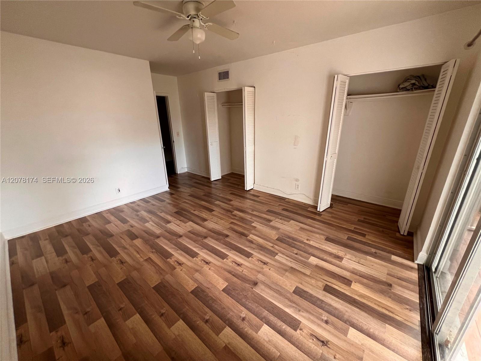 2442 Sw 58 Property Photo 11