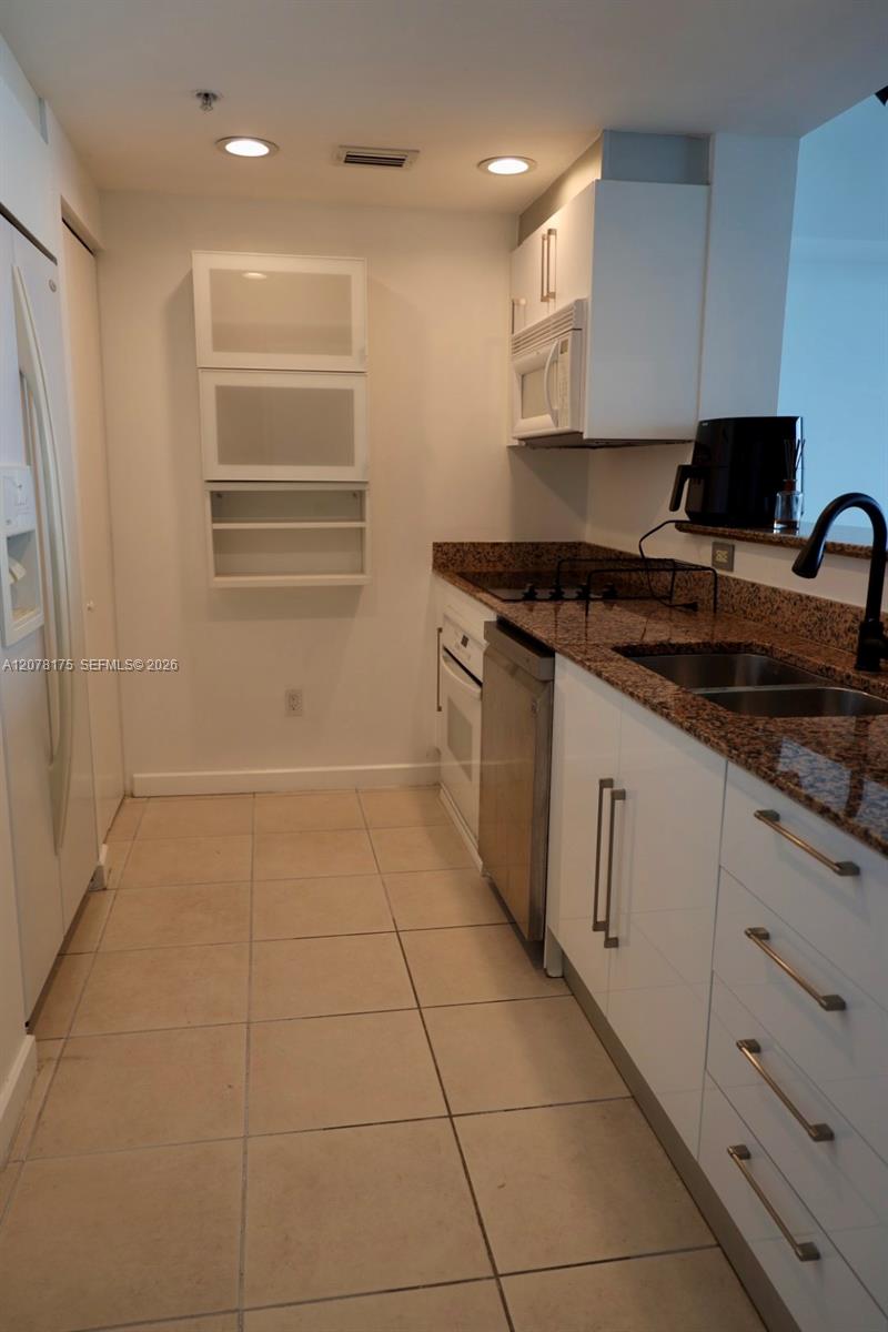 325 S Biscayne Boulevard 4220 Property Photo 4