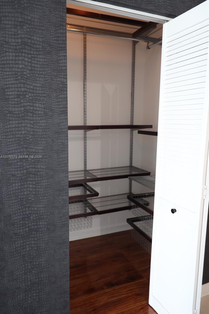 325 S Biscayne Boulevard 4220 Property Photo 10