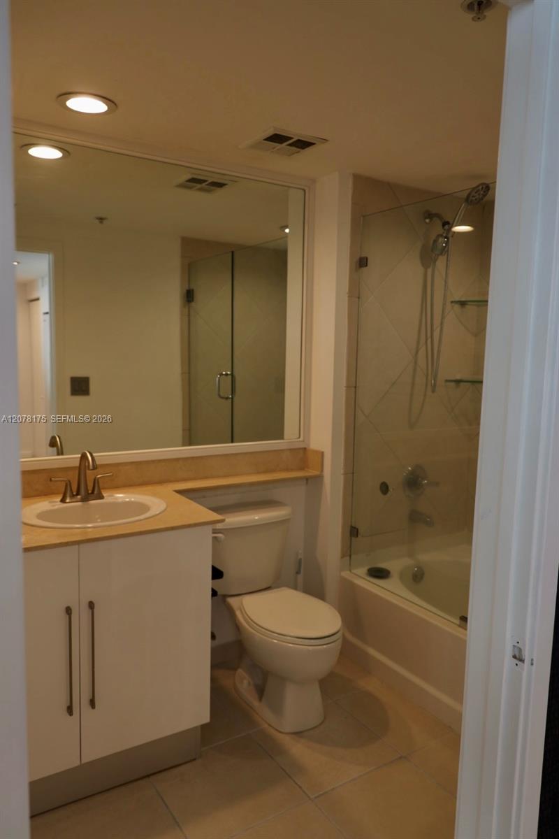 325 S Biscayne Boulevard 4220 Property Photo 12