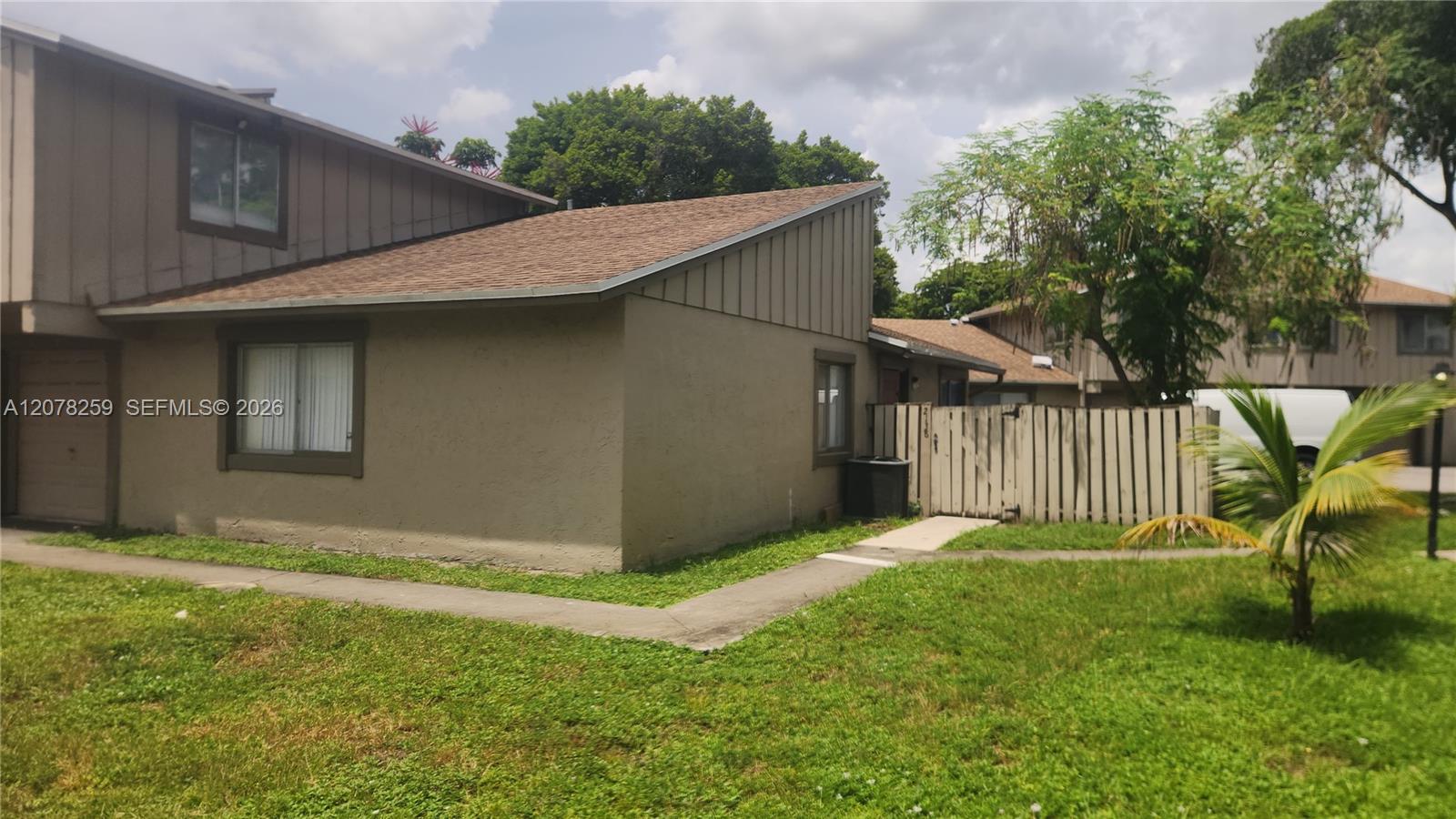 2138 NW 57th Avenue 13-C Property Photo 1