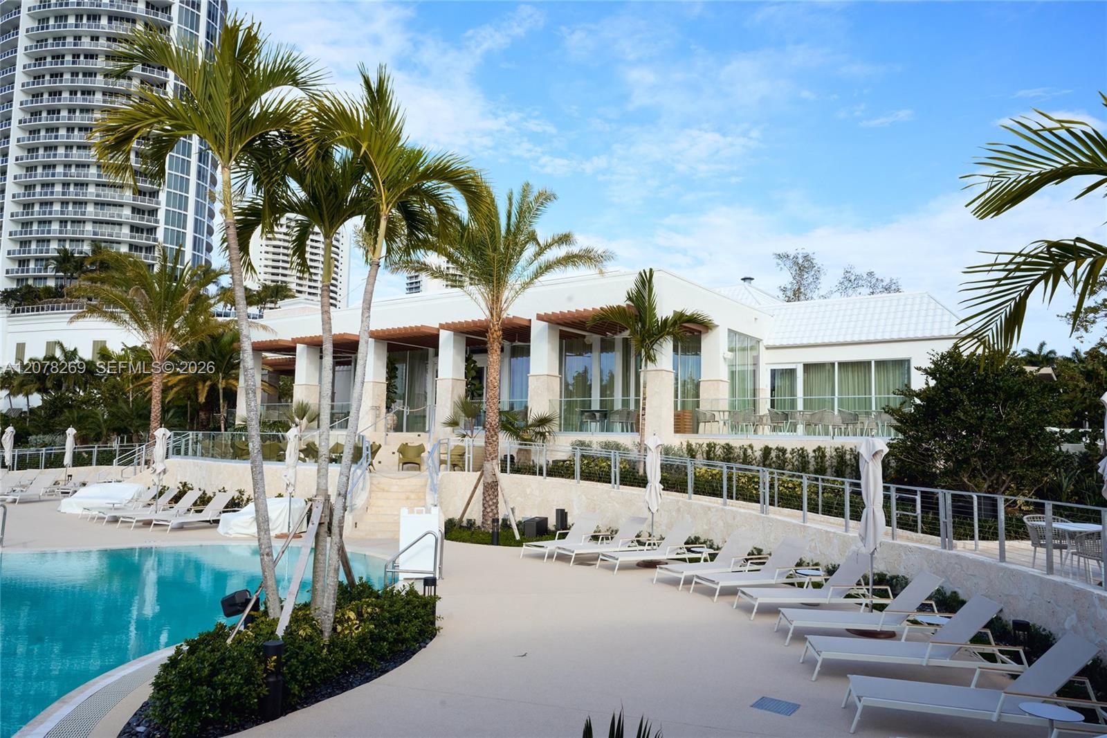 1000 W Island Boulevard 2803 Property Photo 74
