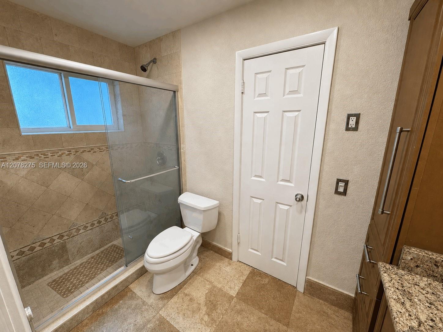 2000 Buchanan Street 4 Property Photo 8