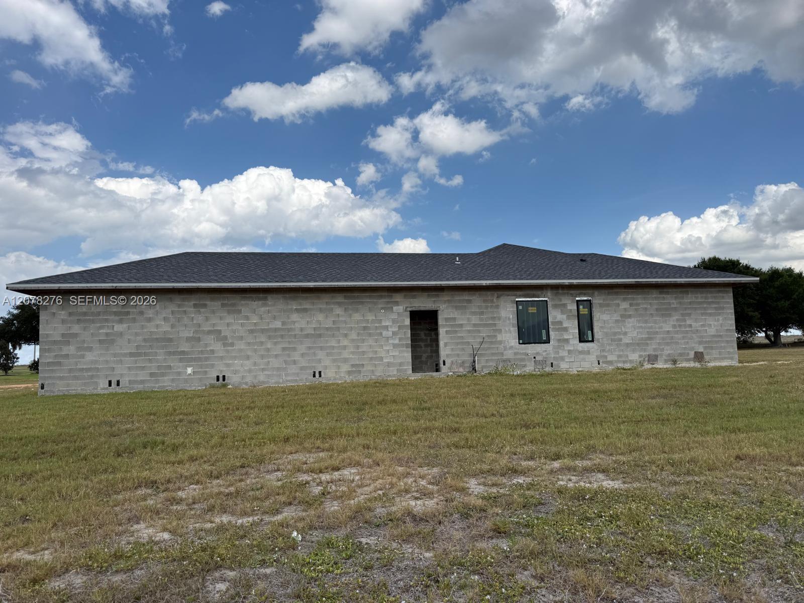 135 Sunset Pointe Boulevard Property Photo 7