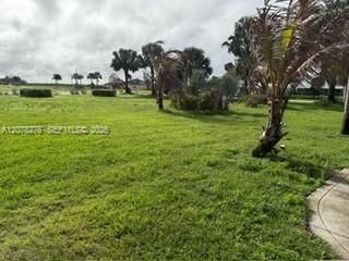 135 Sunset Pointe Boulevard Property Photo 12