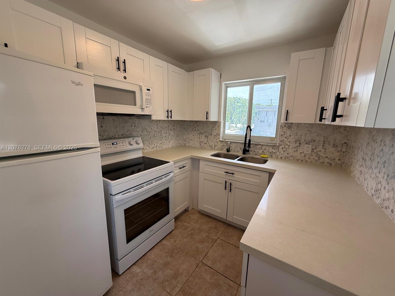 1859 Lincoln Street Property Photo 9
