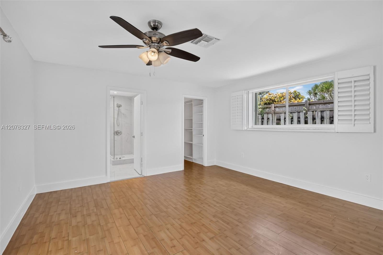 3661 N 52nd Avenue Property Photo 17