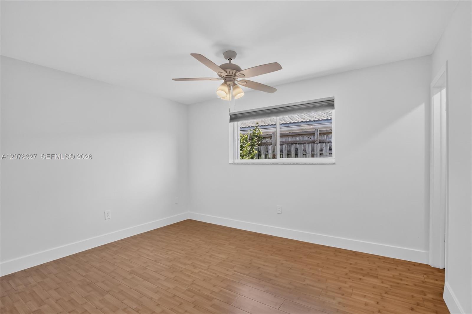 3661 N 52nd Avenue Property Photo 21