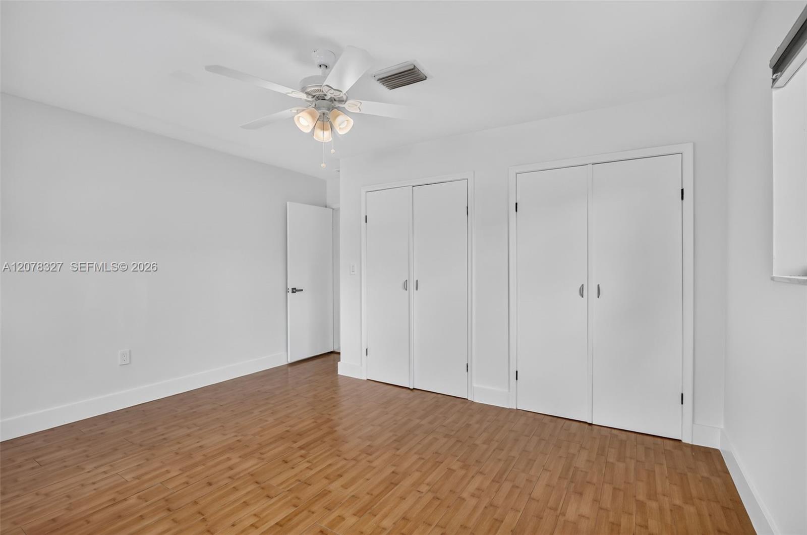 3661 N 52nd Avenue Property Photo 25