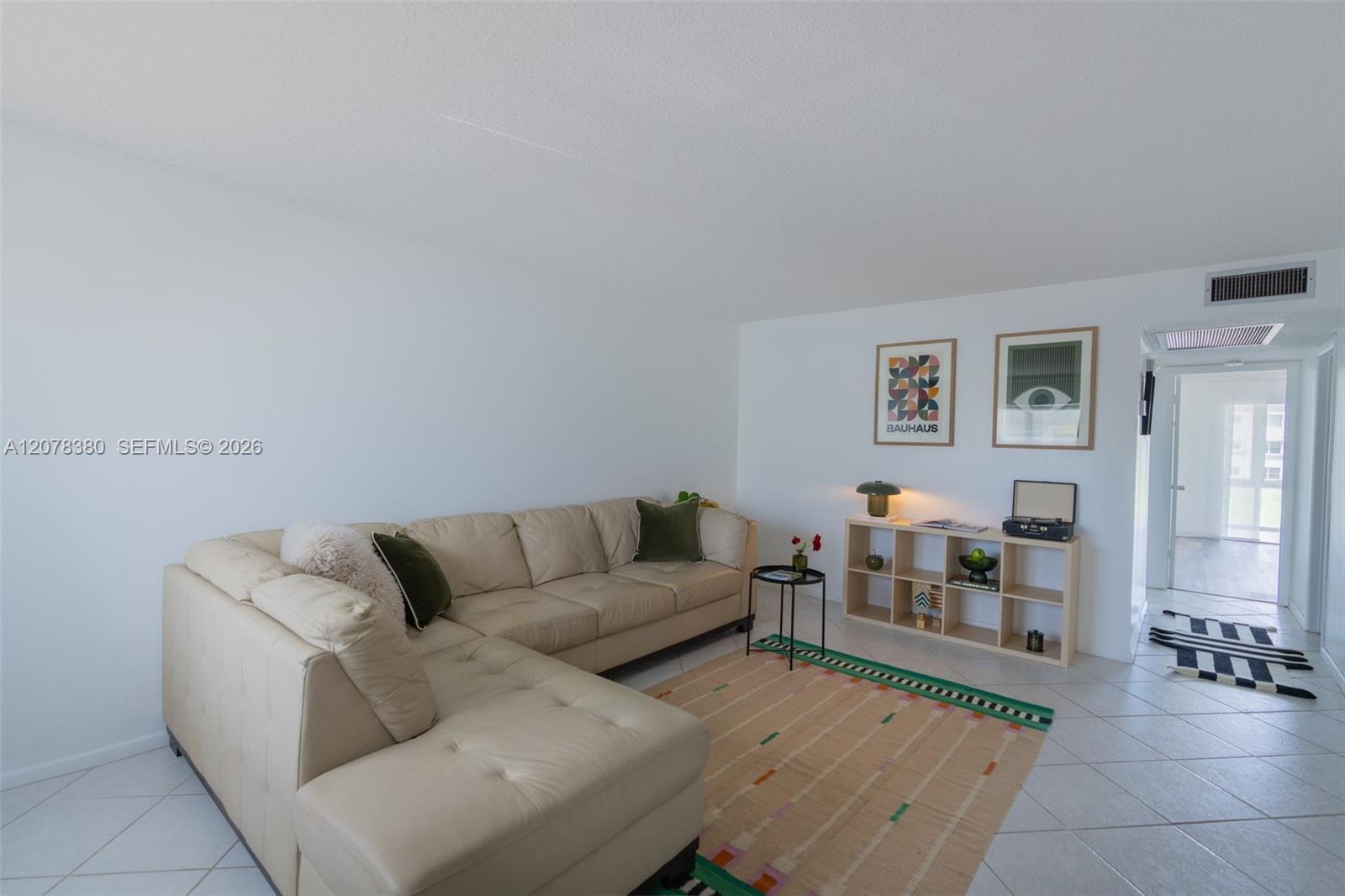 2052 E Harwood E 0 Property Photo 1