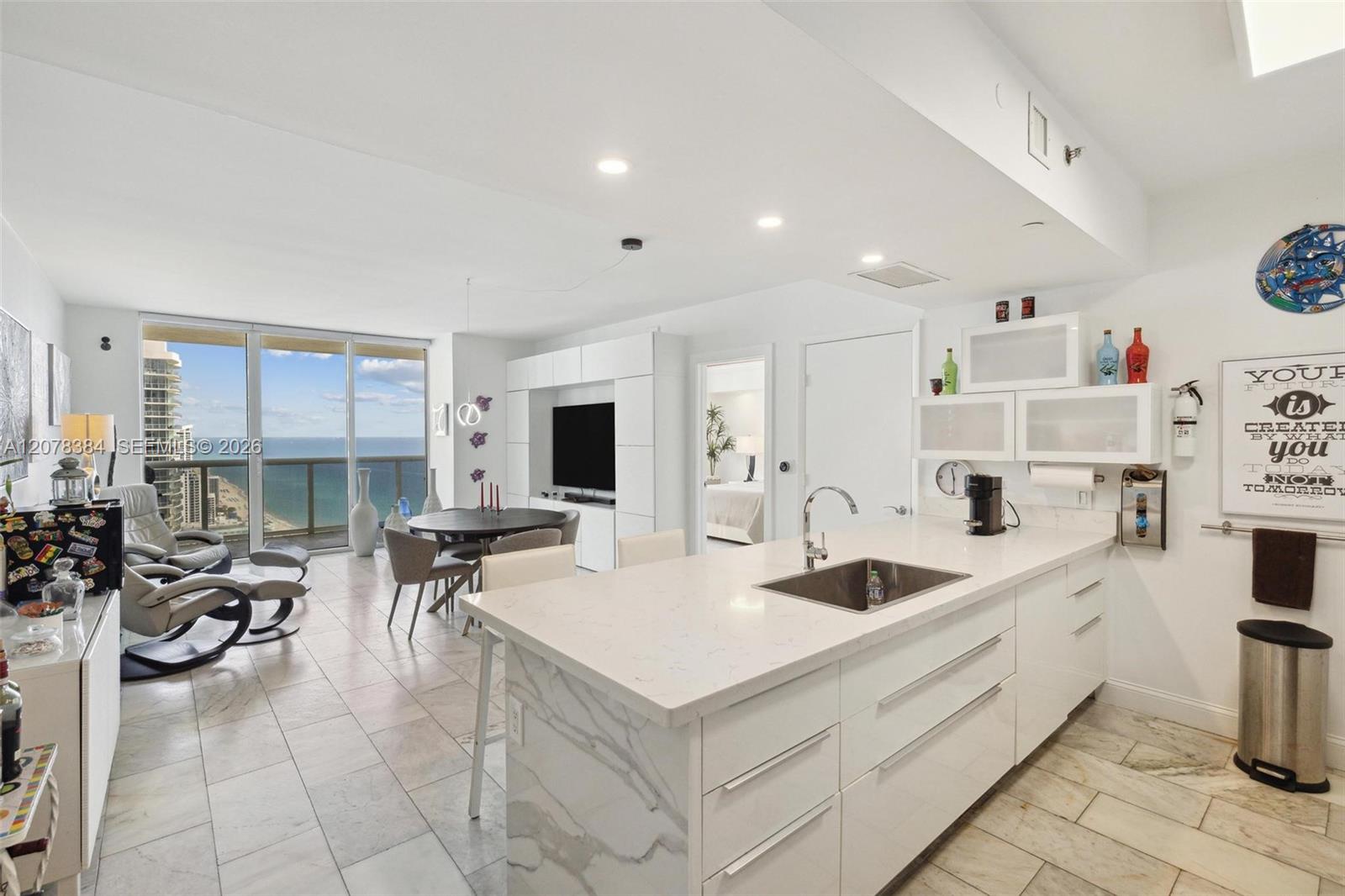 1830 S Ocean Drive 4210 Property Photo 10
