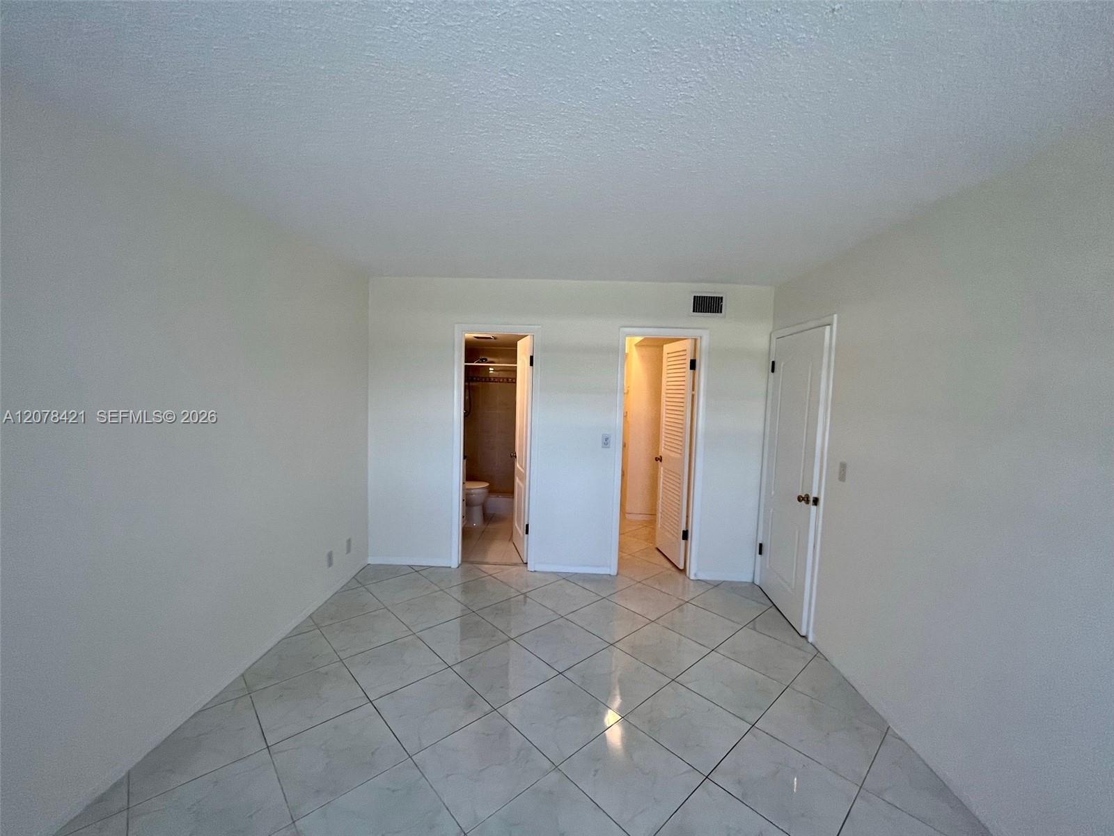 581 Blue Heron Drive 212-b Property Photo 20