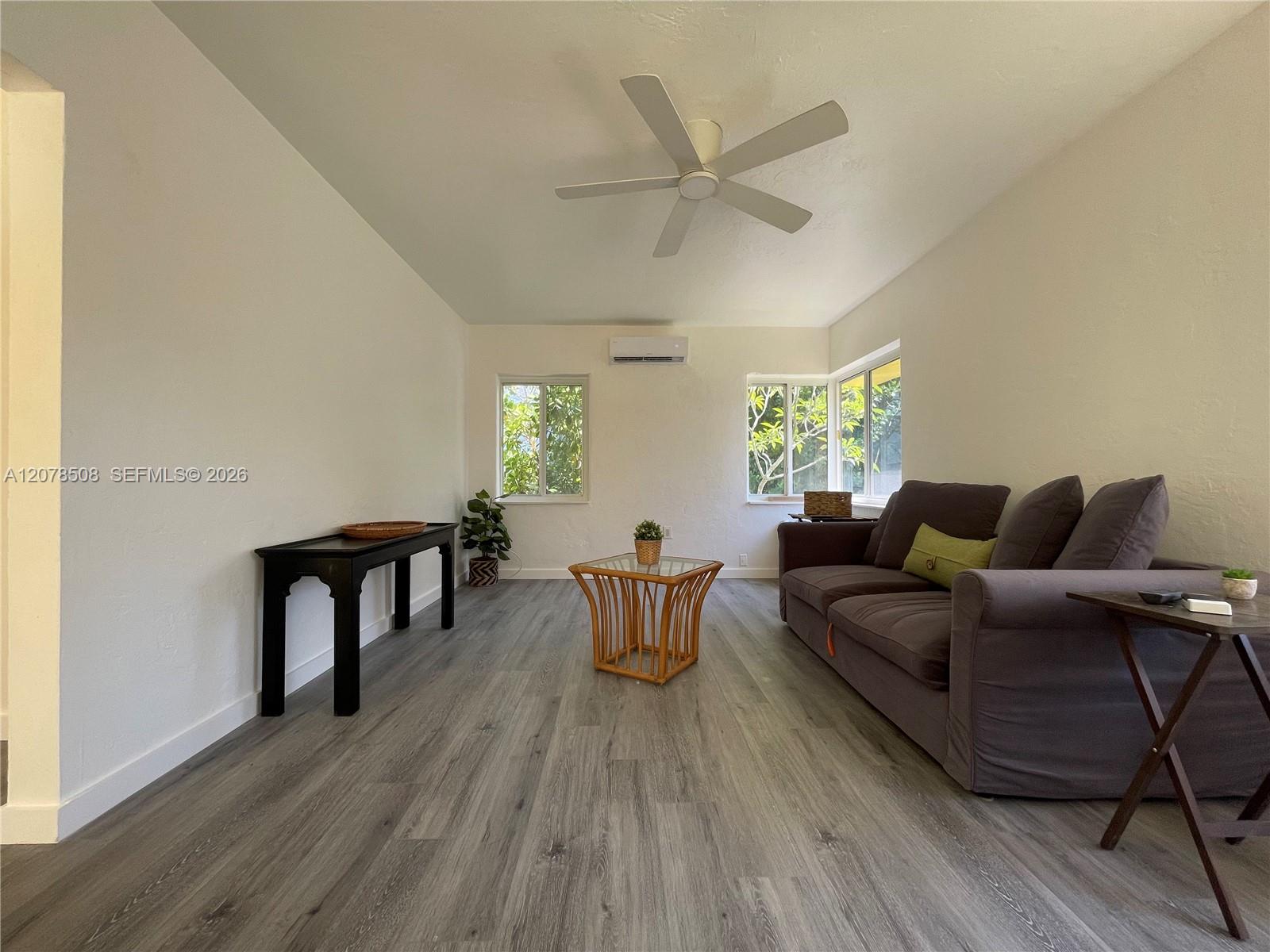A12078508 Property Photo 5