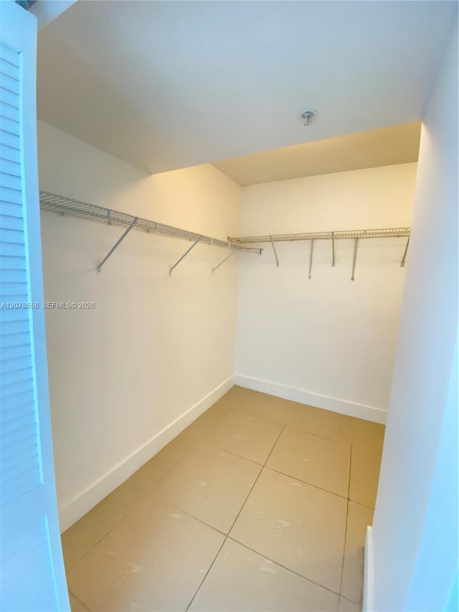 41 Se 5th Street 1109 Property Photo 11