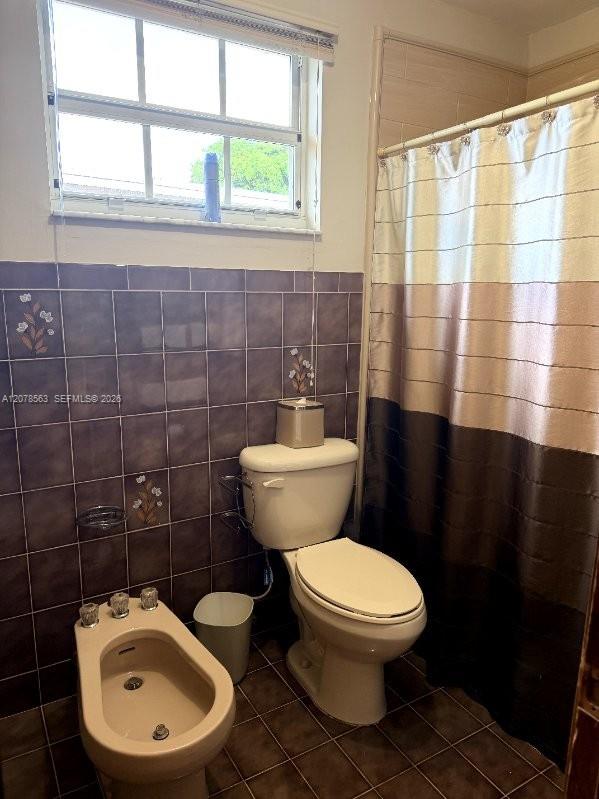 1340 W 36th Street Property Photo 6