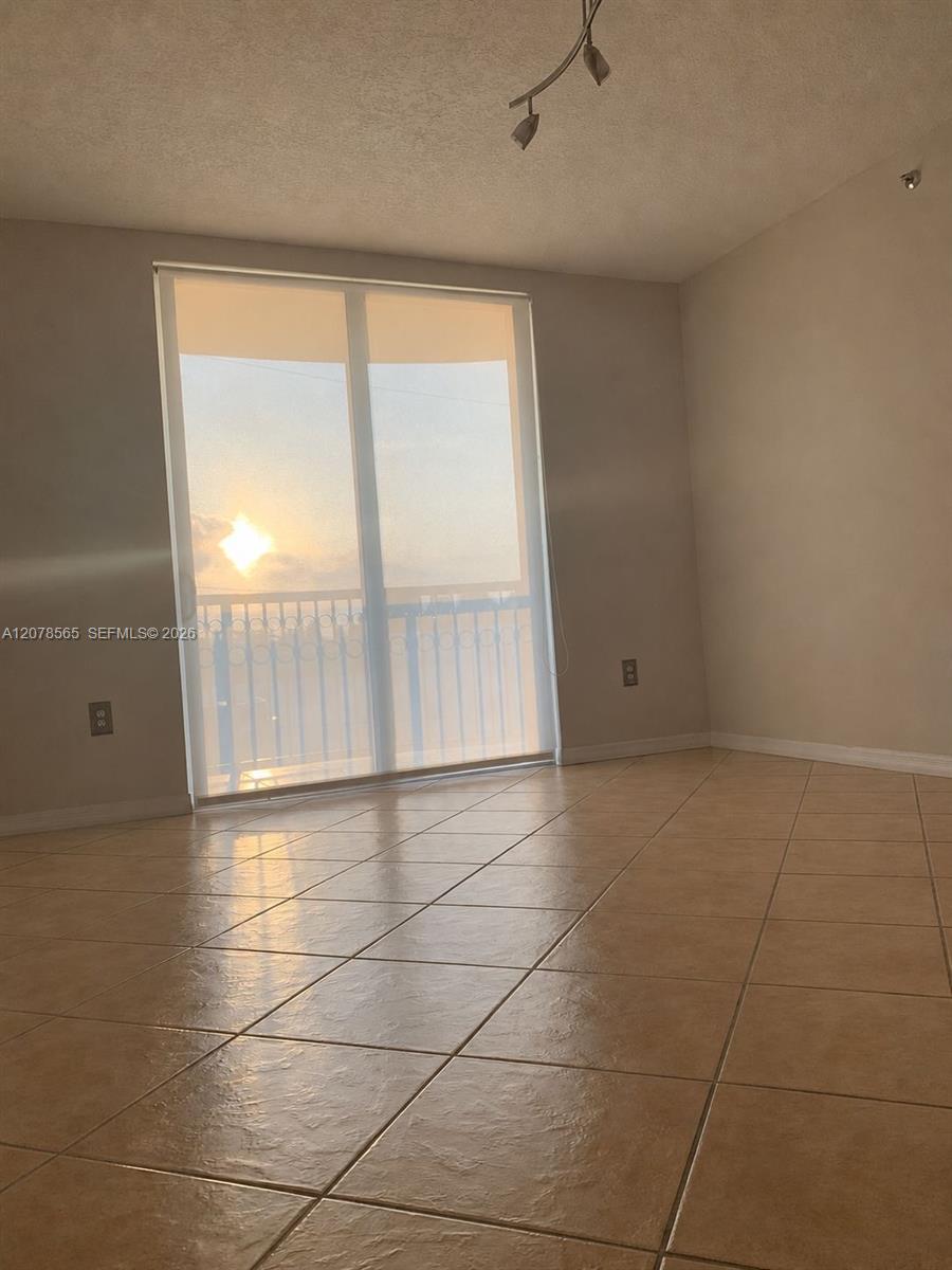 8888 Collins Avenue 206 Property Photo 3