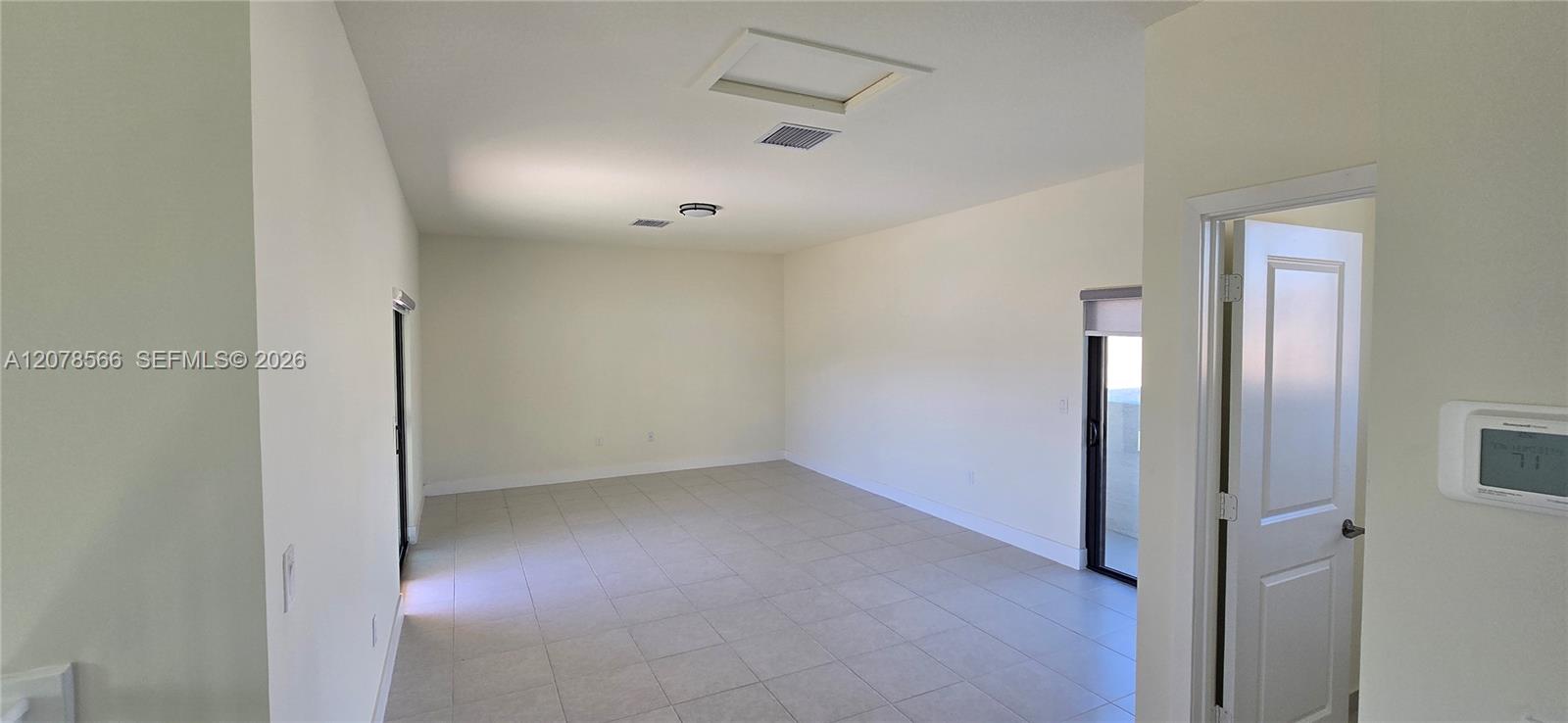 4242 Nw 82nd Avenue Property Photo 5