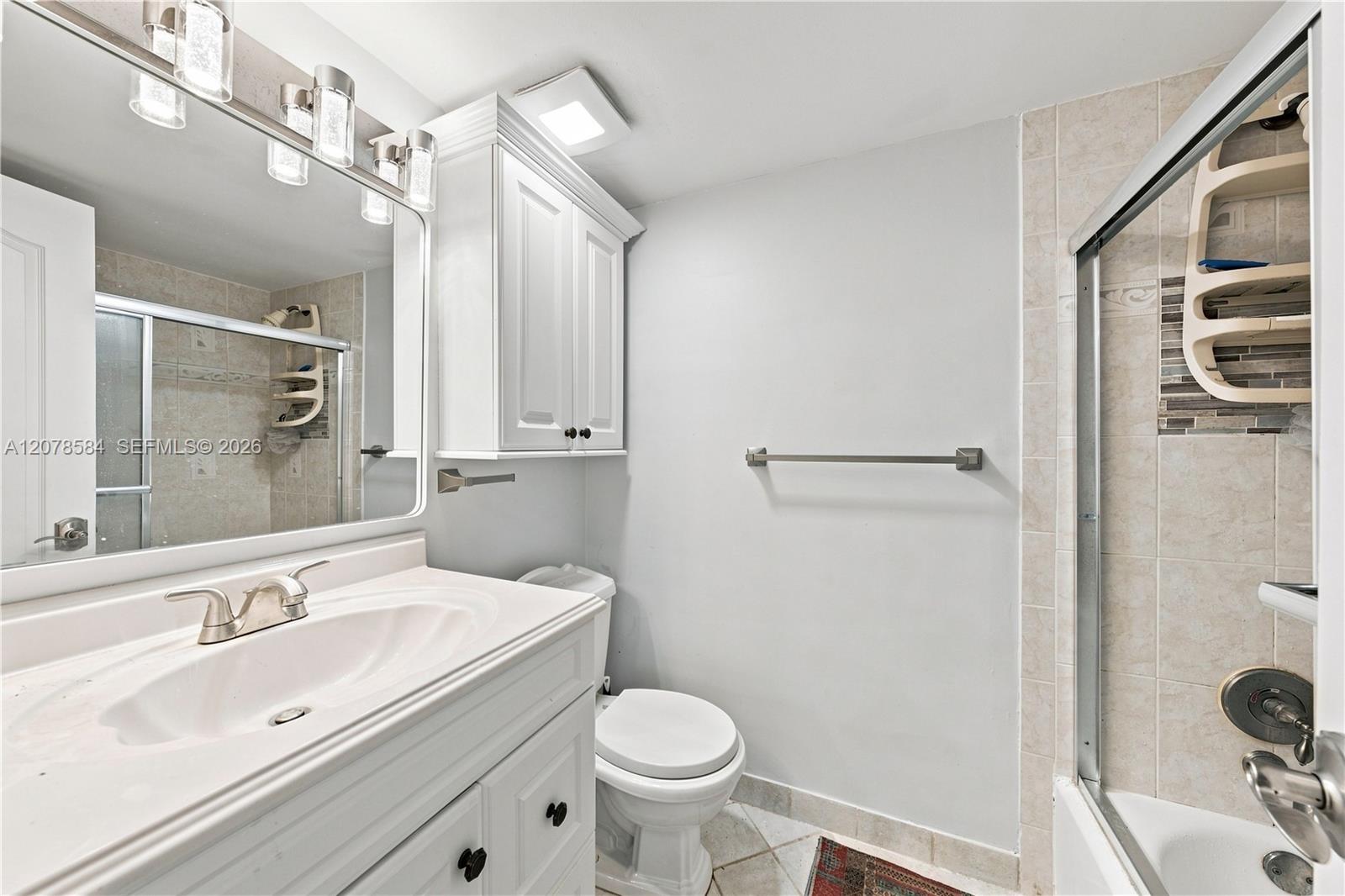 3199 Foxcroft Road 104 Property Photo 18