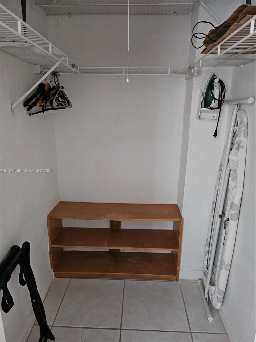 3030 Collins Avenue 4b Property Photo 22