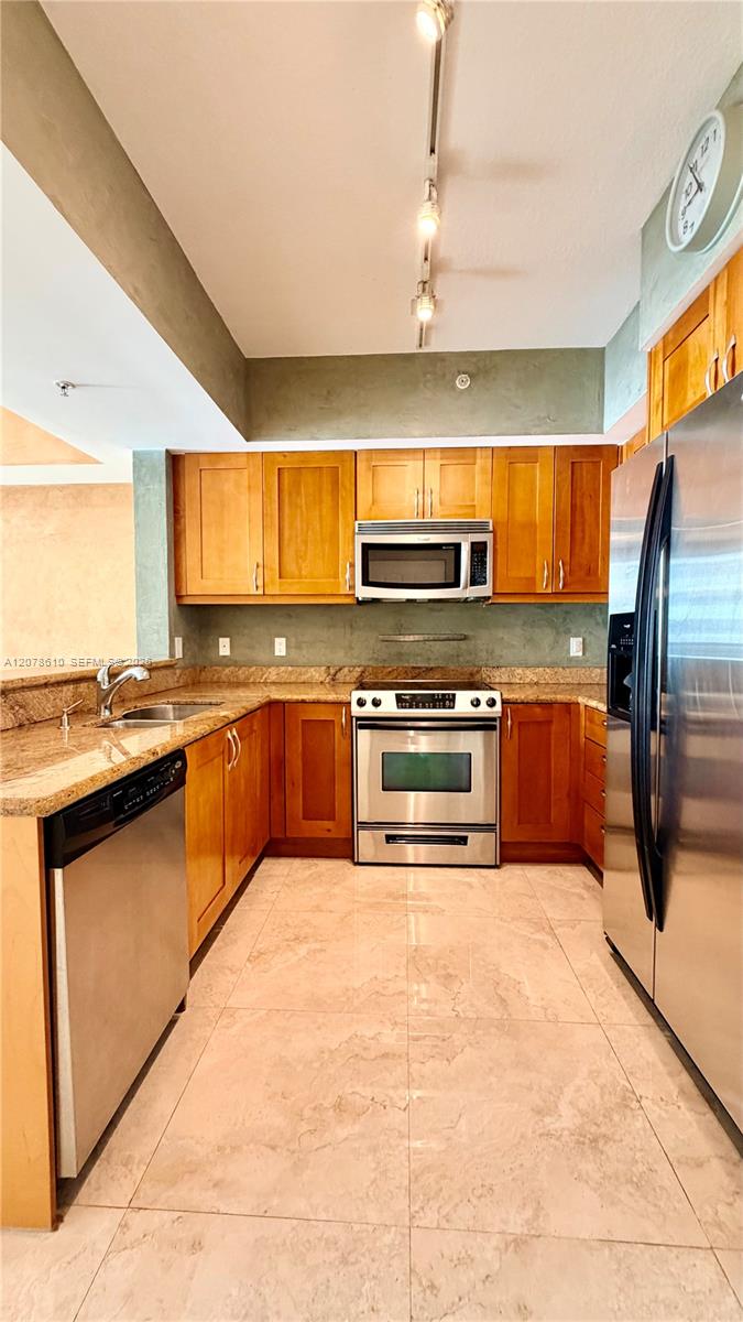 1755 E Hallandale Beach Boulevard 1408e Property Photo 4