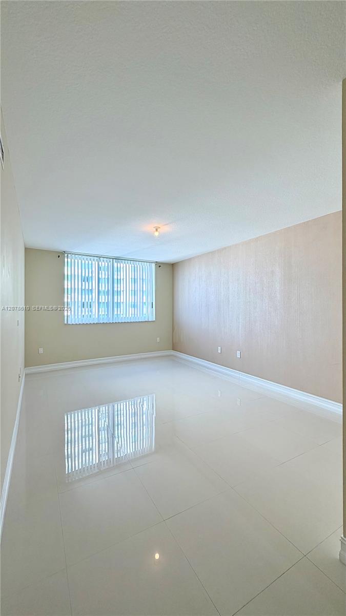 1755 E Hallandale Beach Boulevard 1408e Property Photo 12