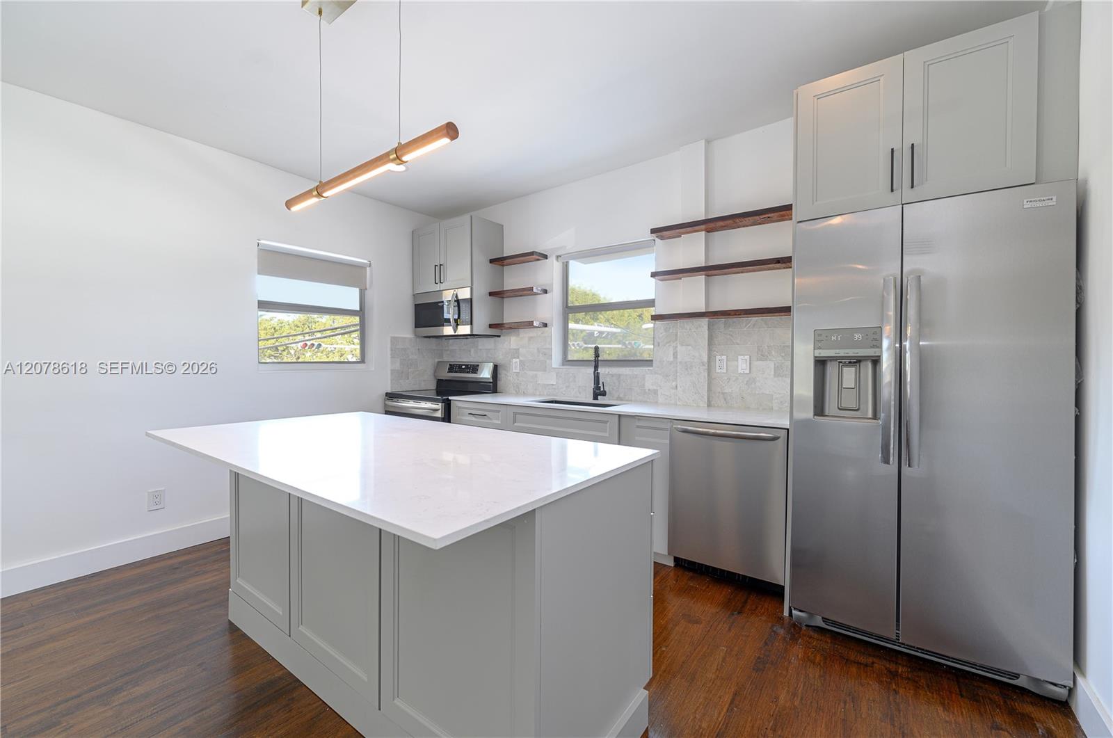 557 Meridian Avenue B Property Photo 1