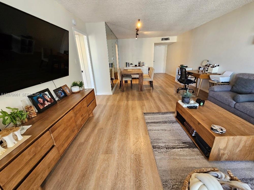 18061 Biscayne Boulevard 1602 Property Photo 14