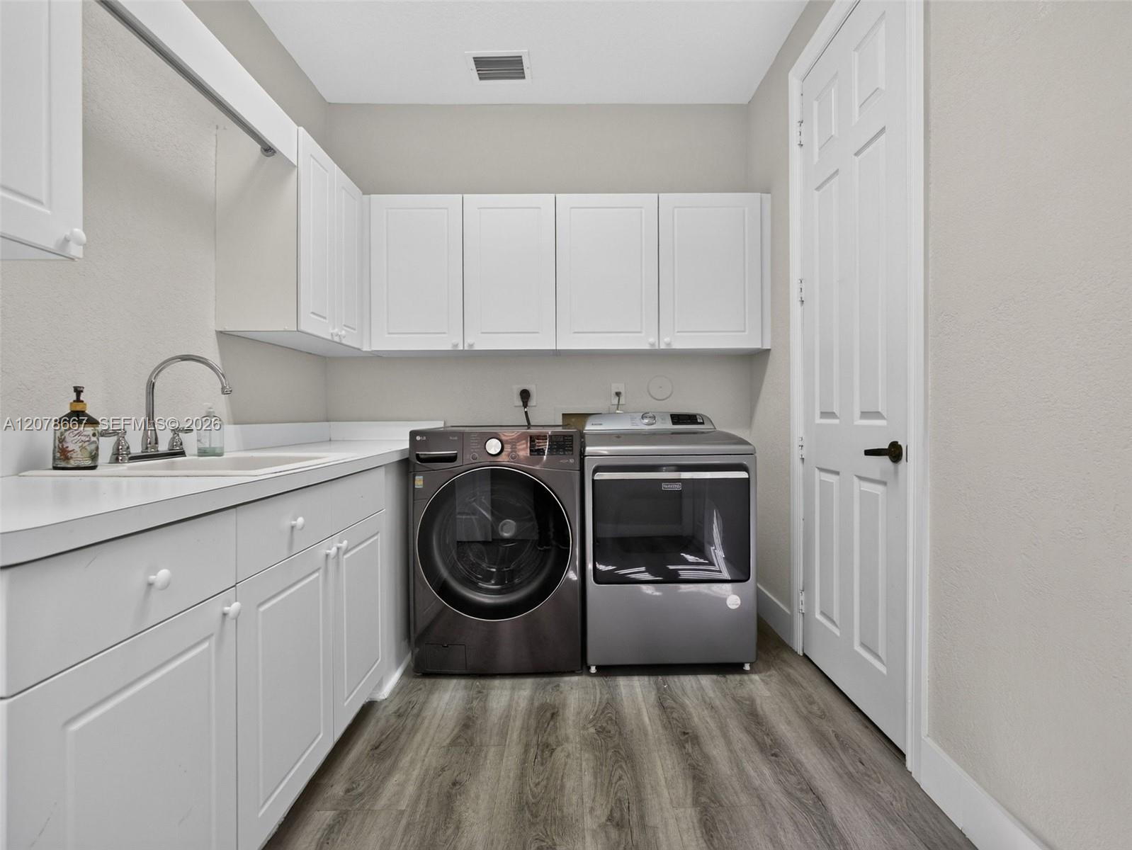 1371 Victoria Isle Drive Property Photo 60