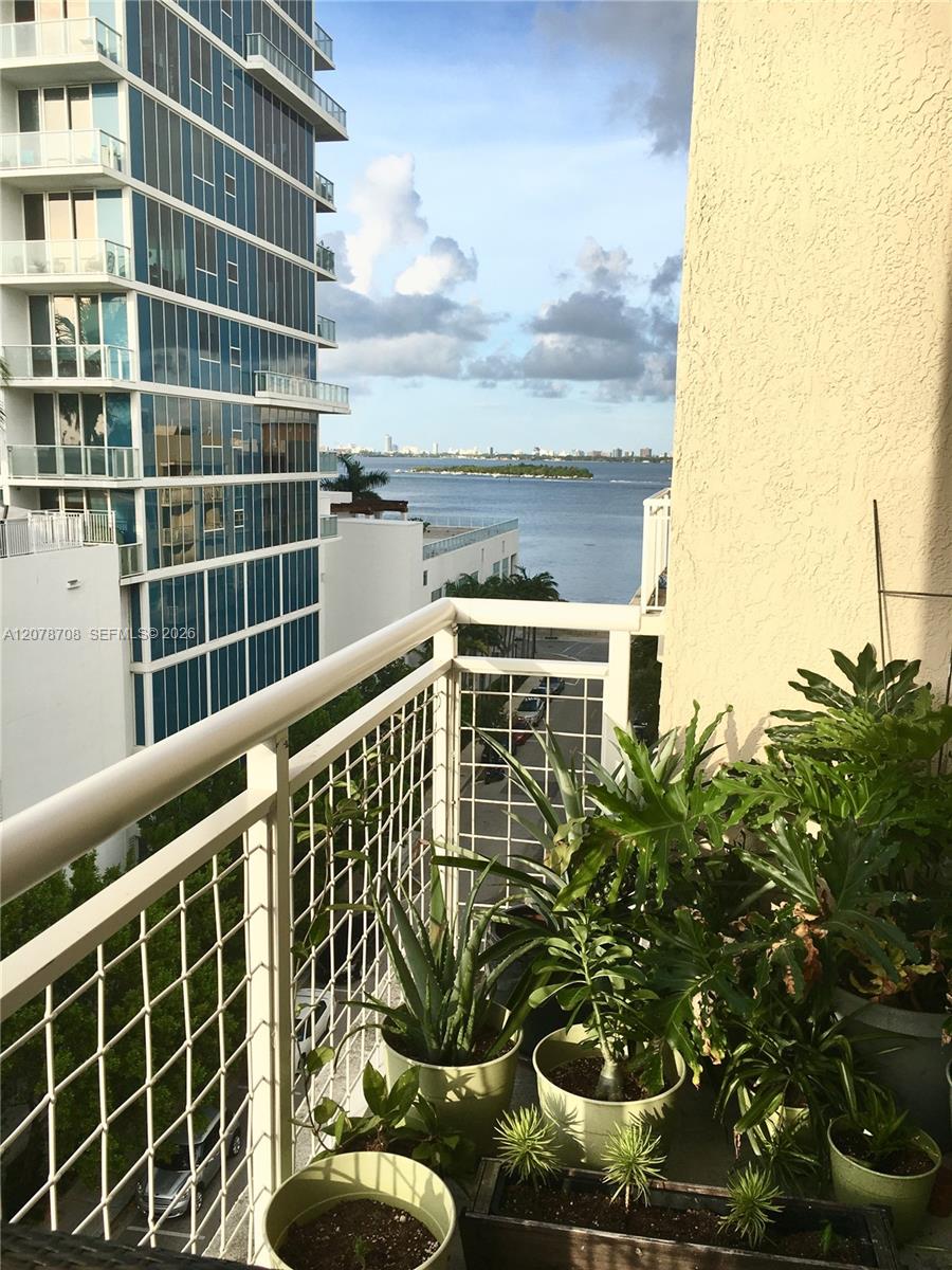 2001 Biscayne Boulevard 2604 Property Photo 1