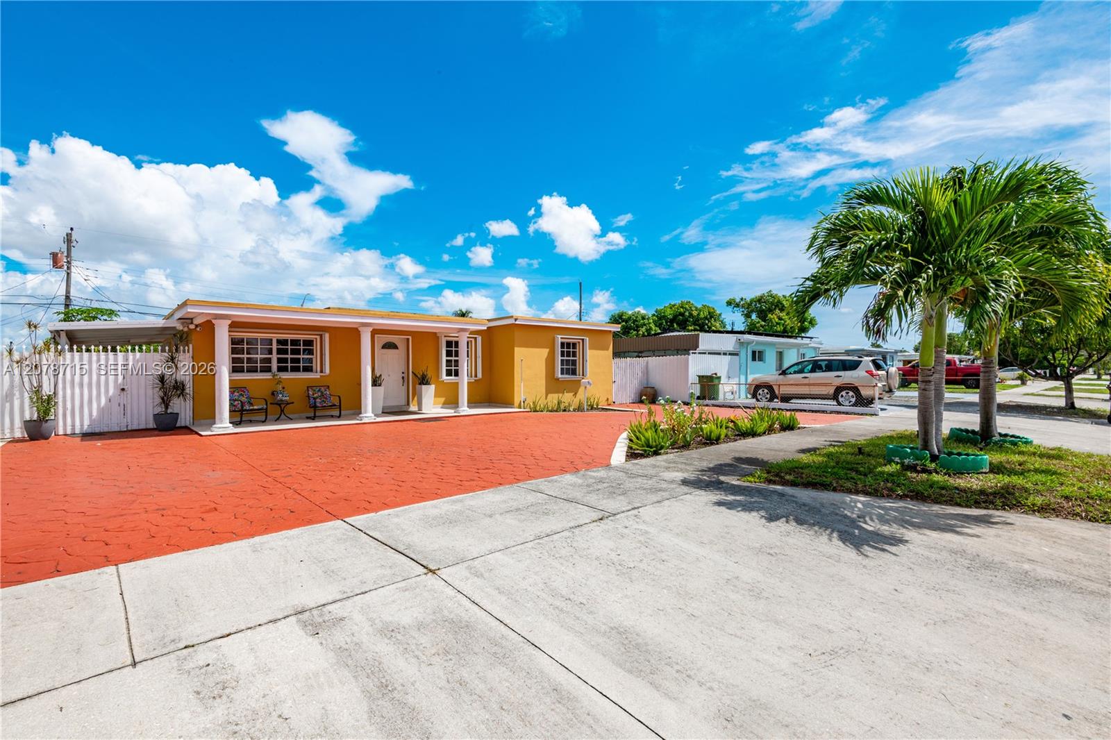359 W 35th Street Property Photo 1