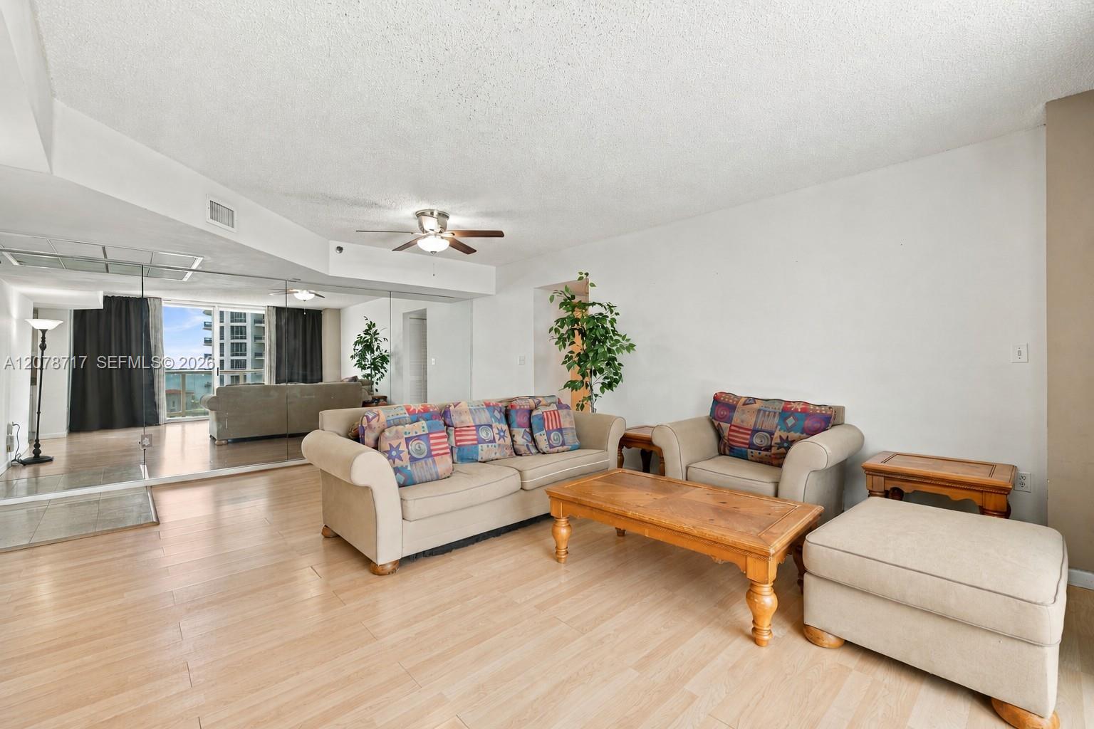 5900 Collins Avenue 1006 Property Photo 2