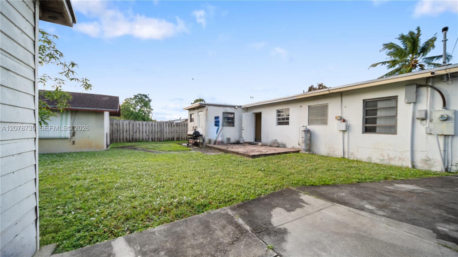 1038 Nw 11th Court Property Photo 16