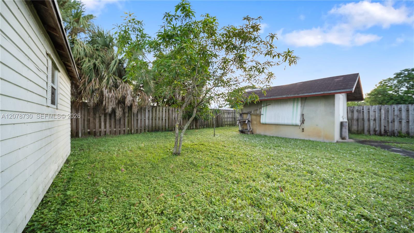 1038 Nw 11th Court Property Photo 17