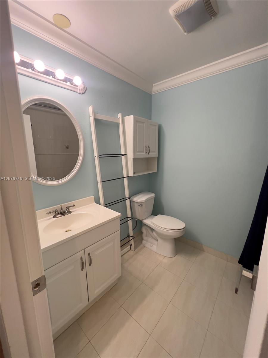 3302 Farragut Street 5f Property Photo 7