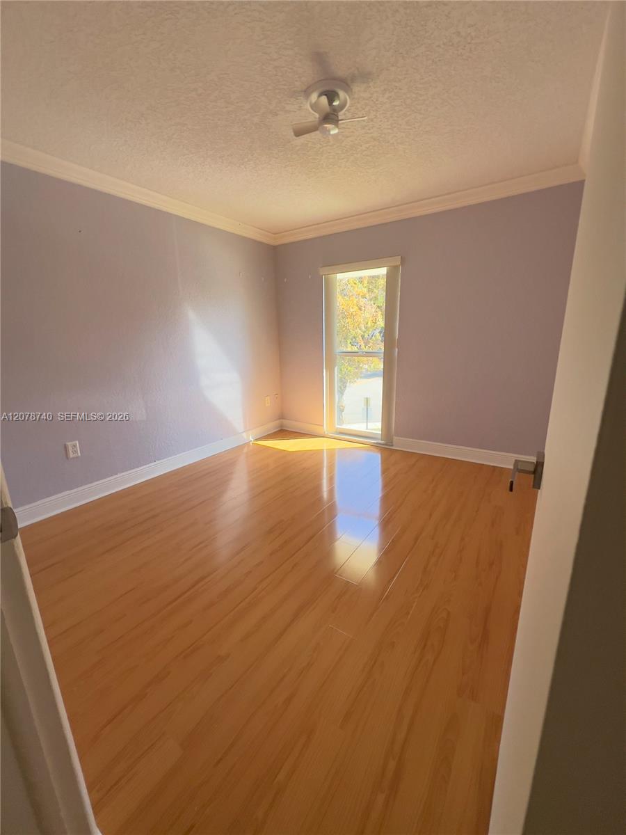 3302 Farragut Street 5f Property Photo 8