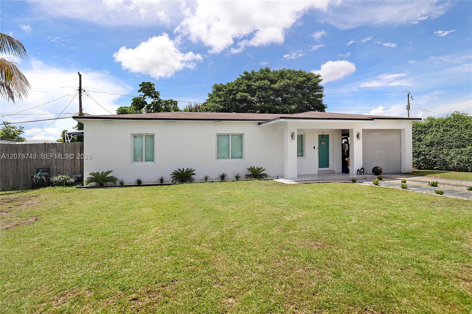 14940 Pierce Street Property Photo 2