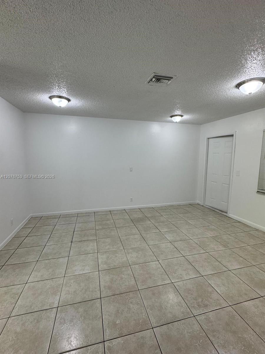 1746 N 3rd Avenue N 2 Property Photo 6