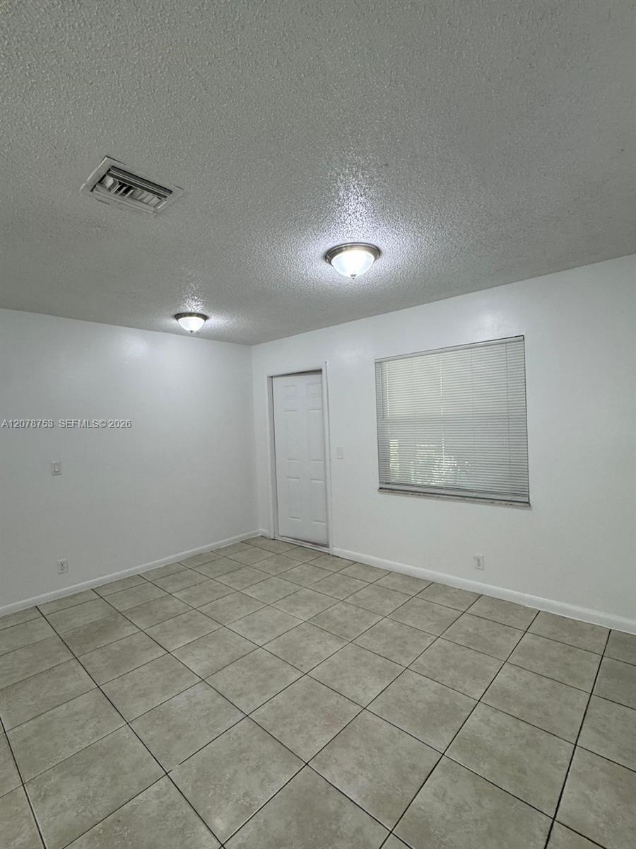 1746 N 3rd Avenue N 2 Property Photo 8