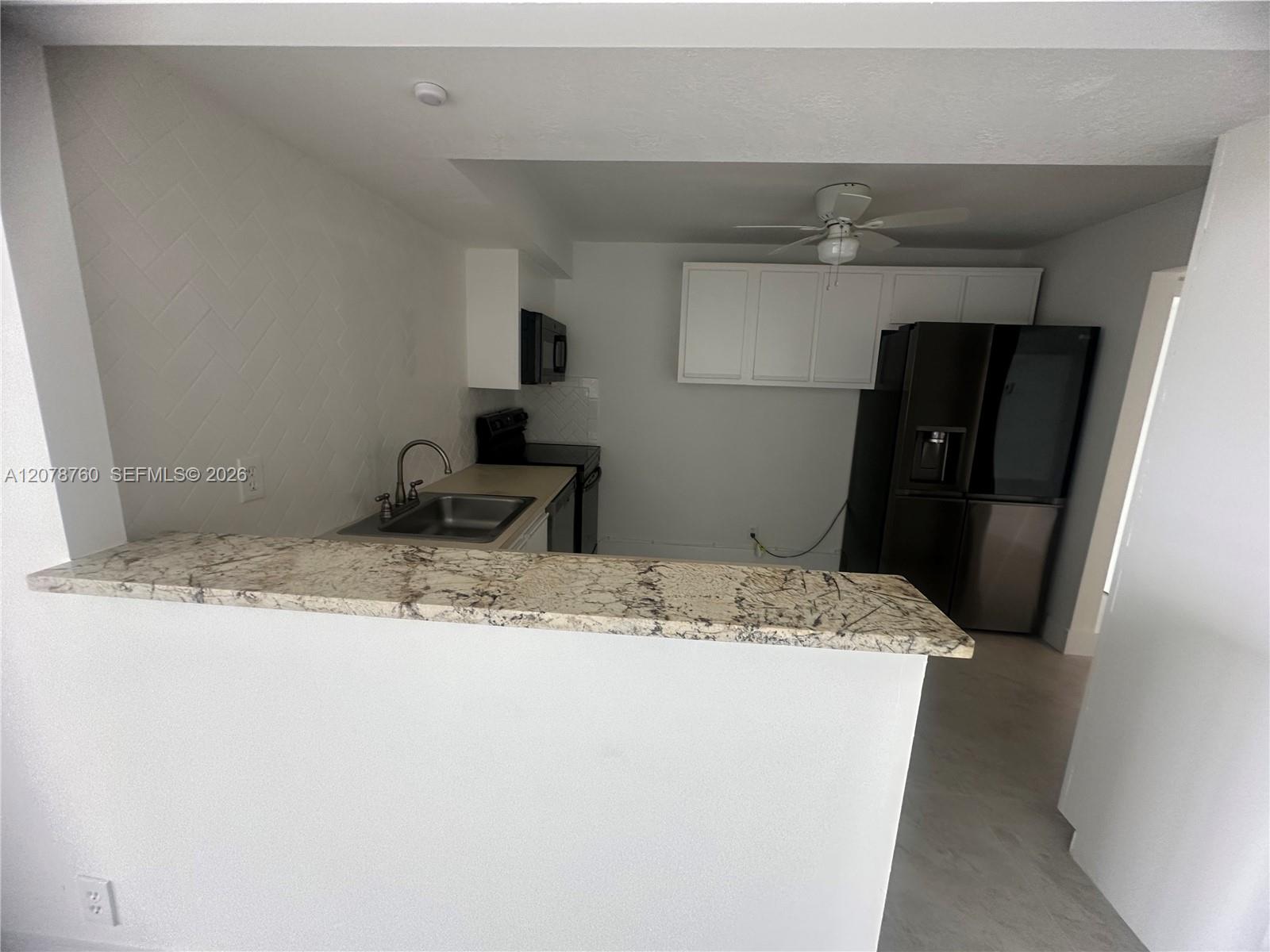 200 Leslie Drive 1023 Property Photo 5