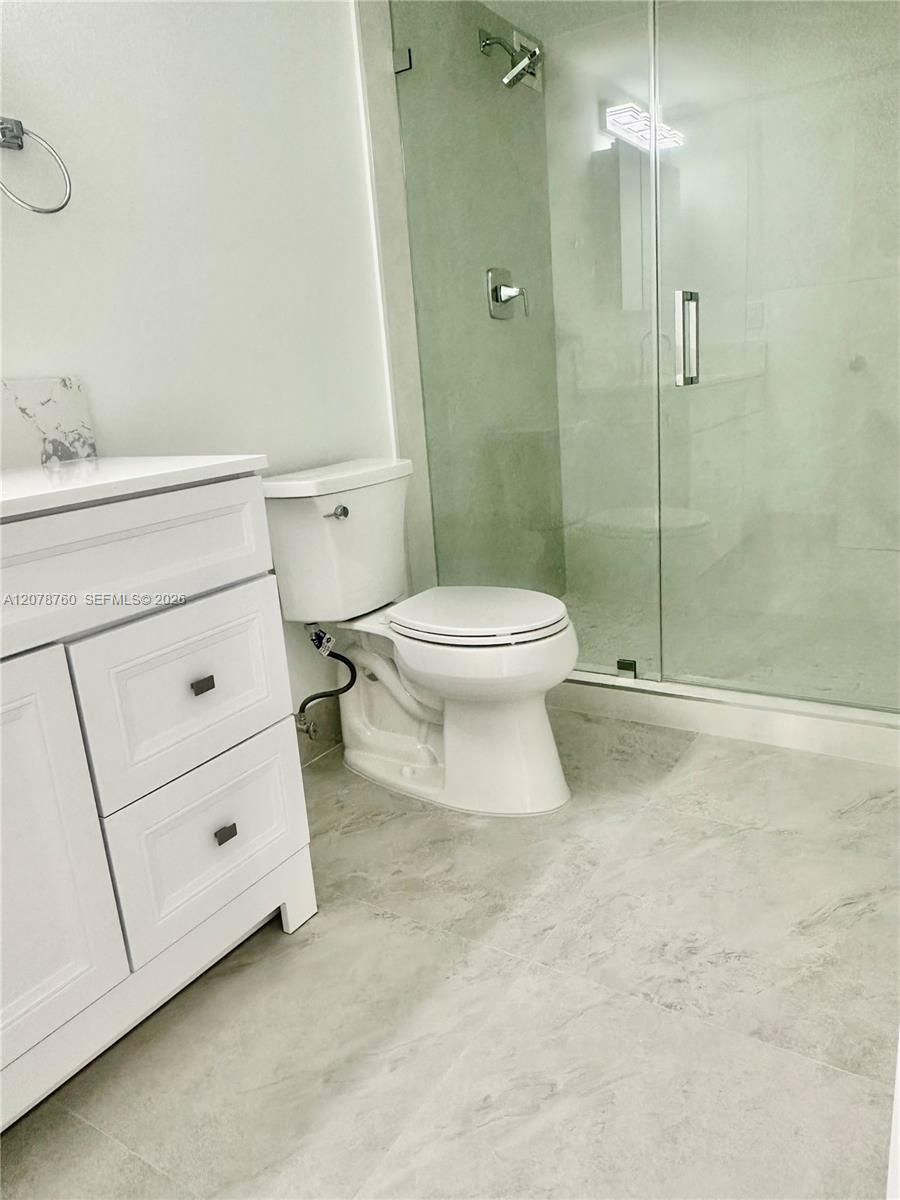 200 Leslie Drive 1023 Property Photo 8