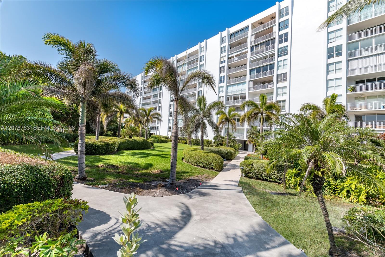 613 Ocean Drive 7c Property Photo 3