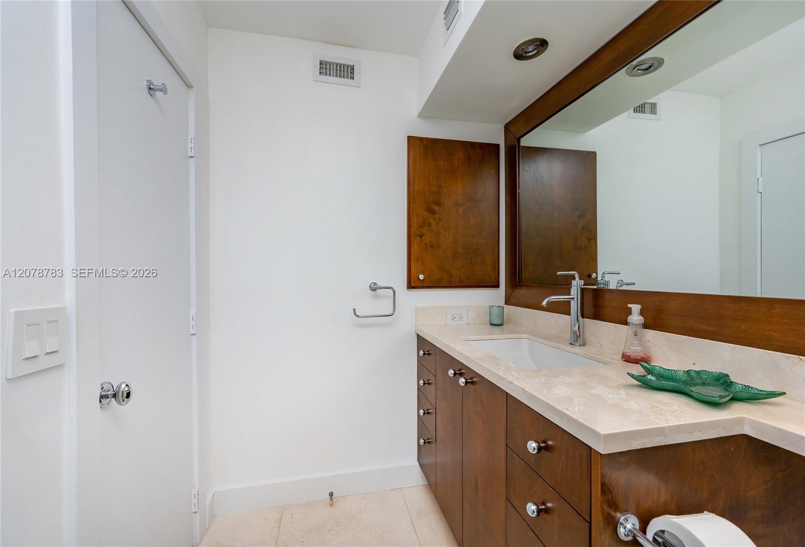 613 Ocean Drive 7c Property Photo 46