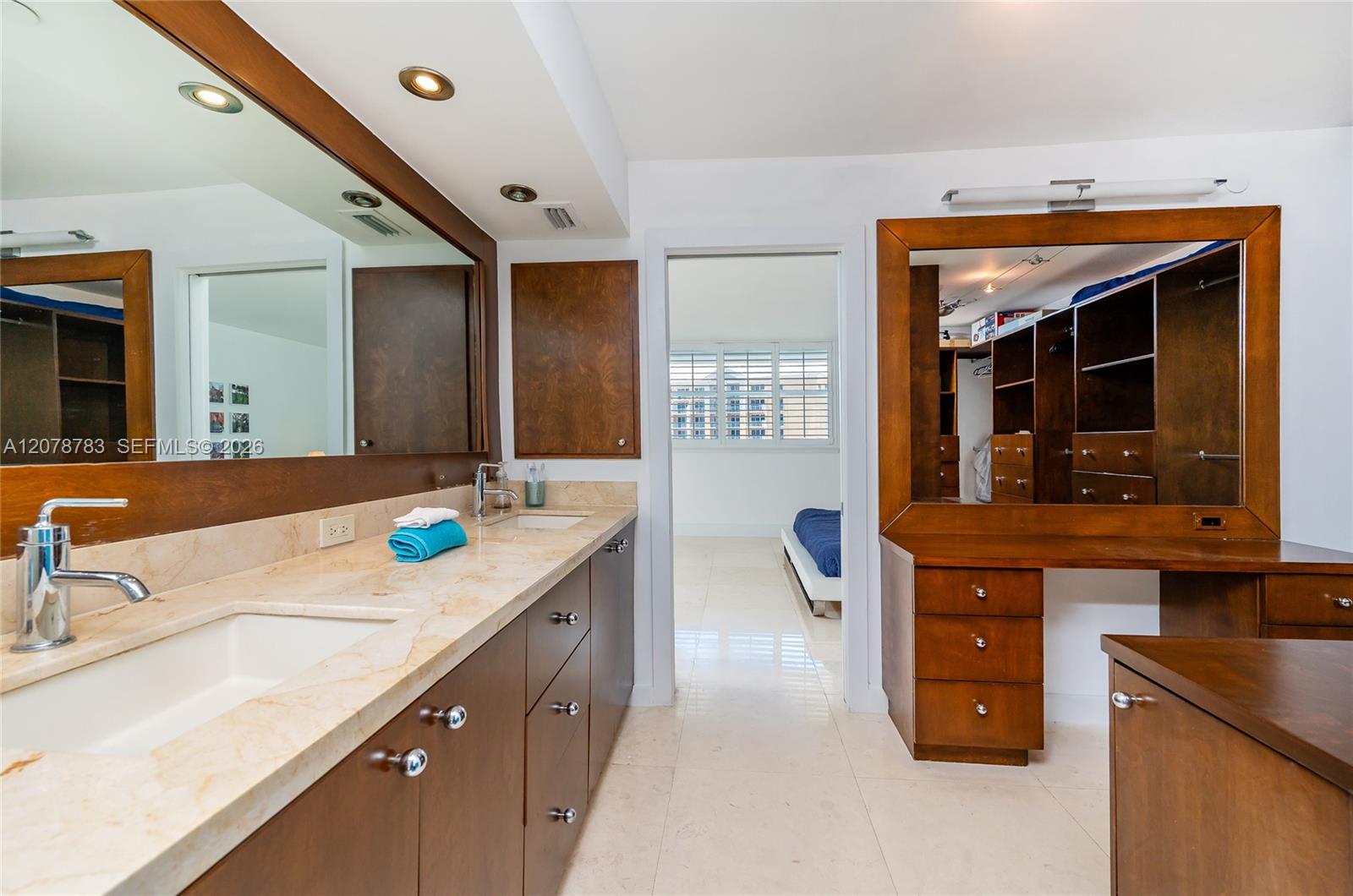 613 Ocean Drive 7c Property Photo 52