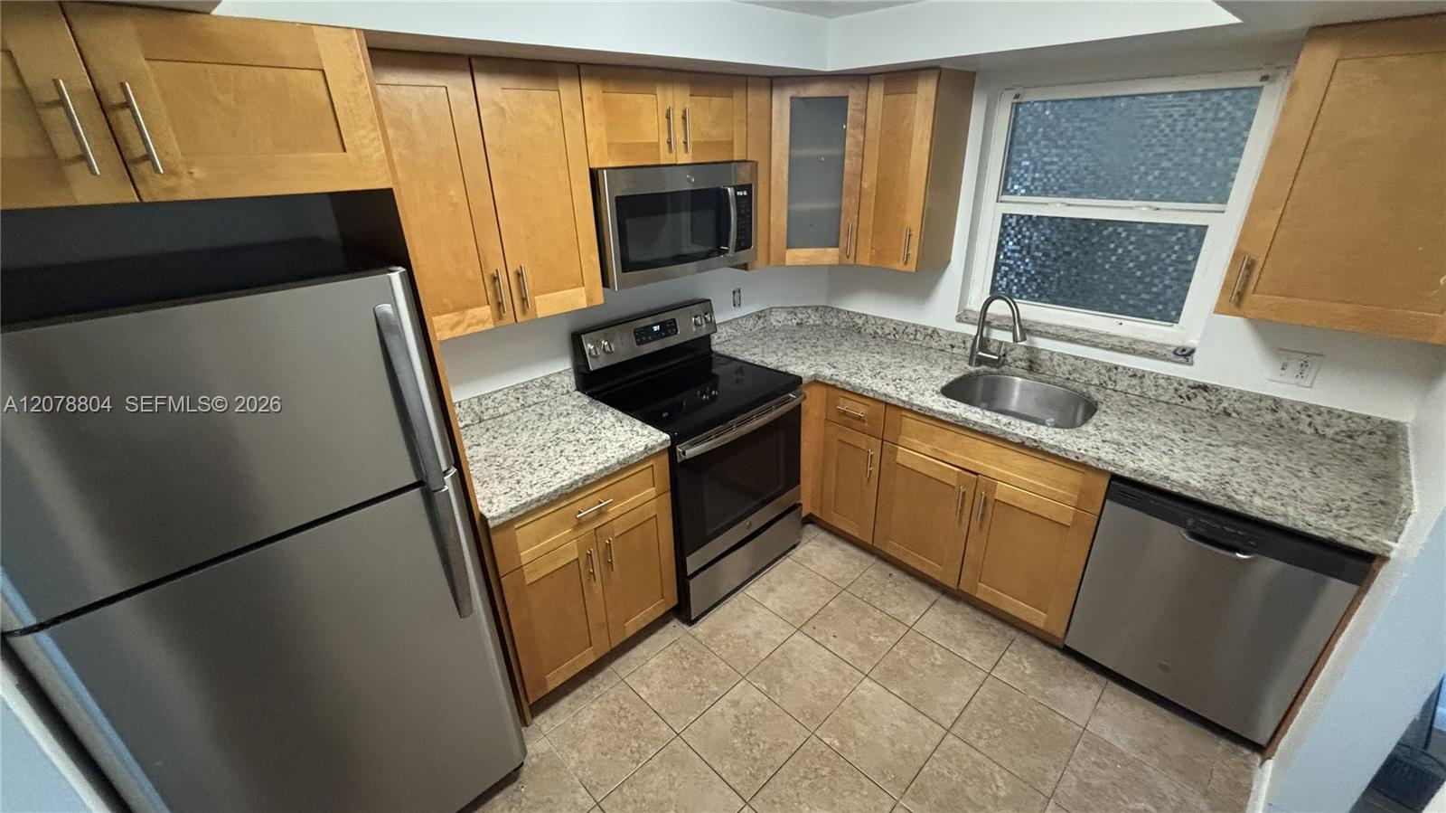 3257 Ne 13th Street 101 Property Photo 16
