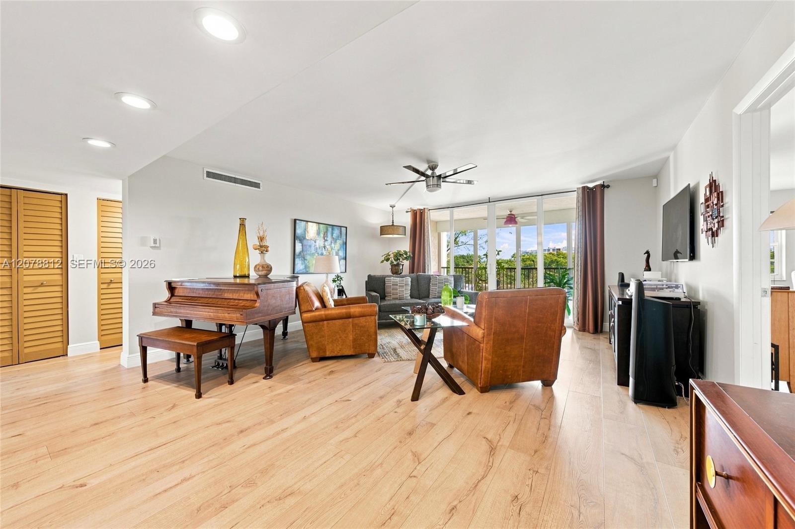 3940 Inverrary Boulevard 601-a Property Photo 1