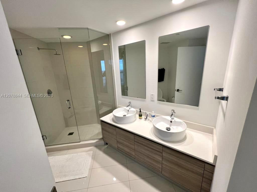 A12078844 Property Photo 4