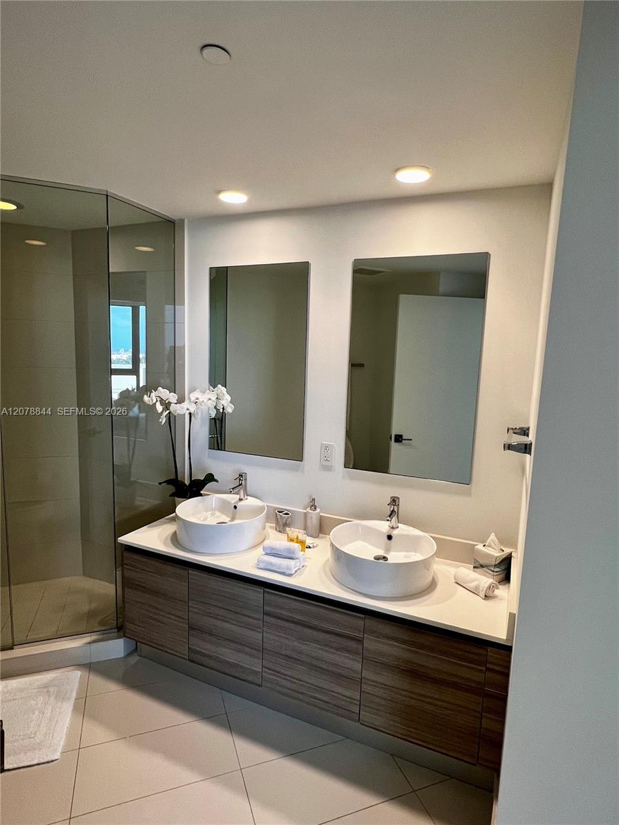 A12078844 Property Photo 12