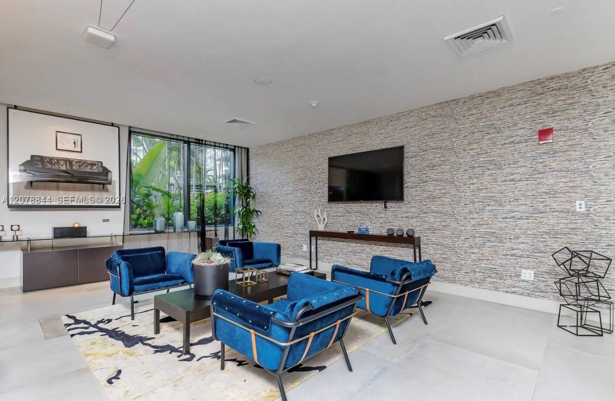A12078844 Property Photo 24